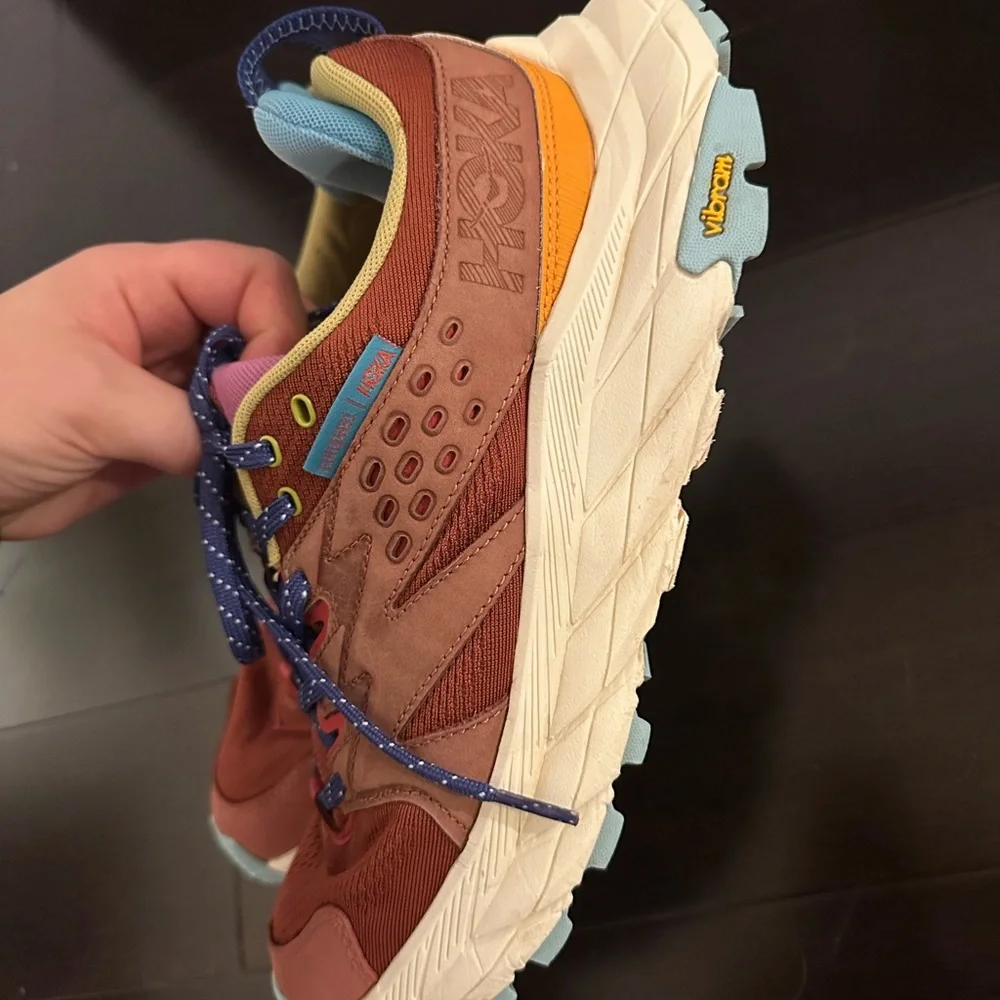 Hoka Women’s 10 Trail Shoes - Picture 4 of 6